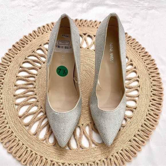 Nine West Twinn Silver Rhinestone Heels Size 7.5 - Picture 3 of 12